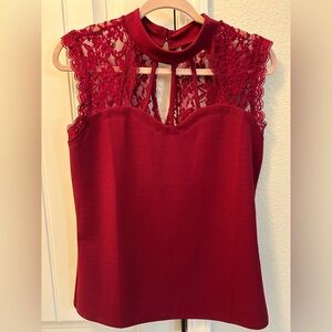 Maroon sleeveless designed top